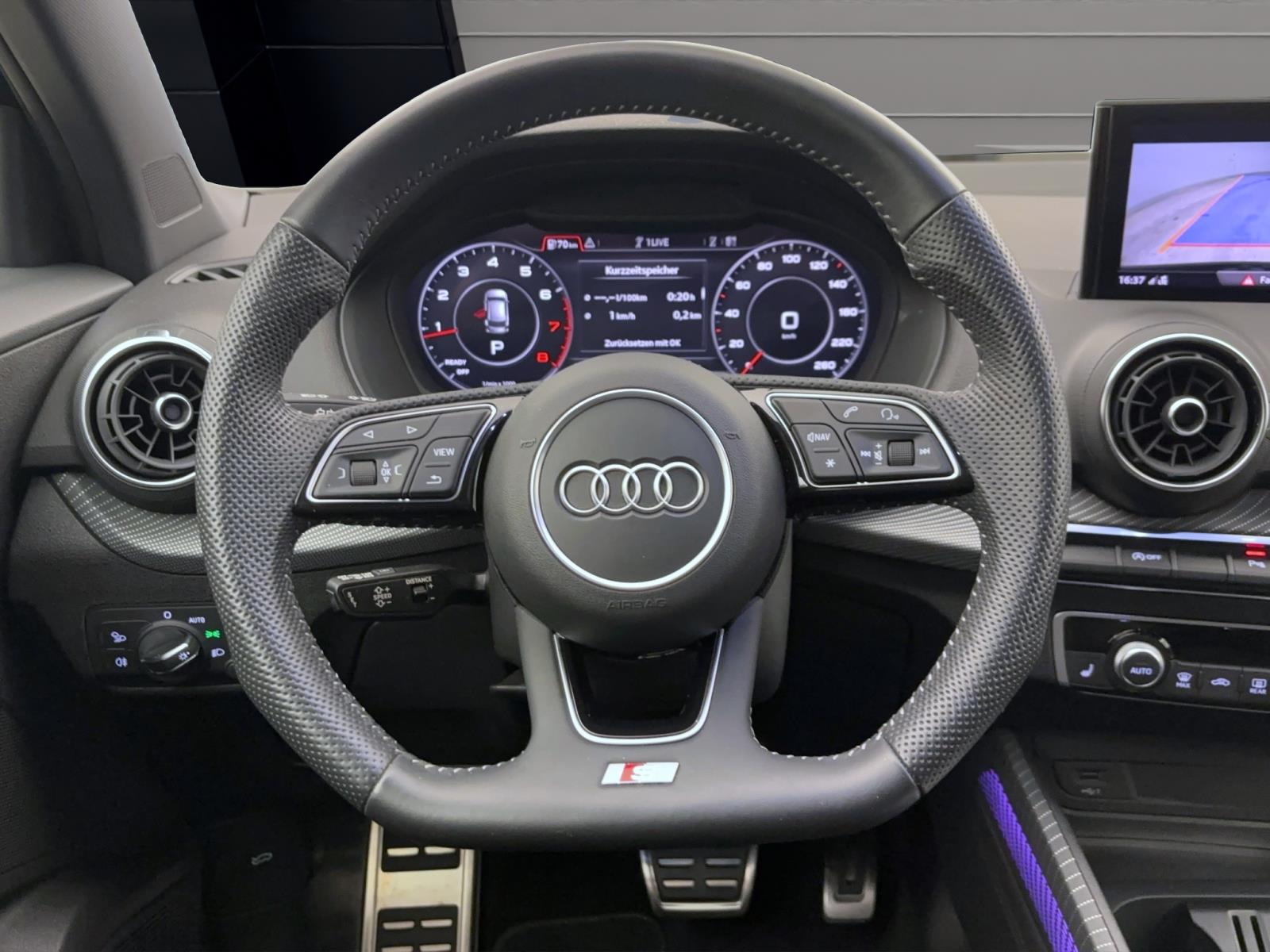 Audi Q2 40 TFSI q sportACC PDC Kamera LED Navi B&O