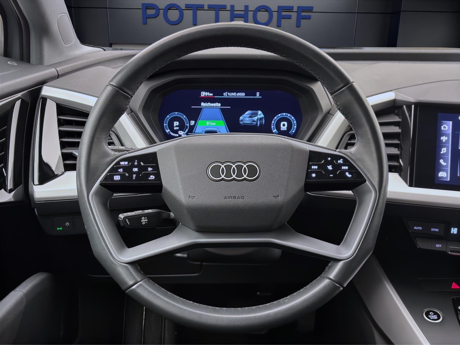 Audi Q4 e-tron 35 D.COCKPIT DAB+ PDC LED LM19