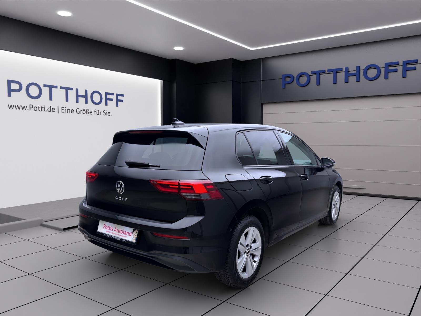 Volkswagen Golf 1.5 TSI LIFE PDC LED NAVI ACC