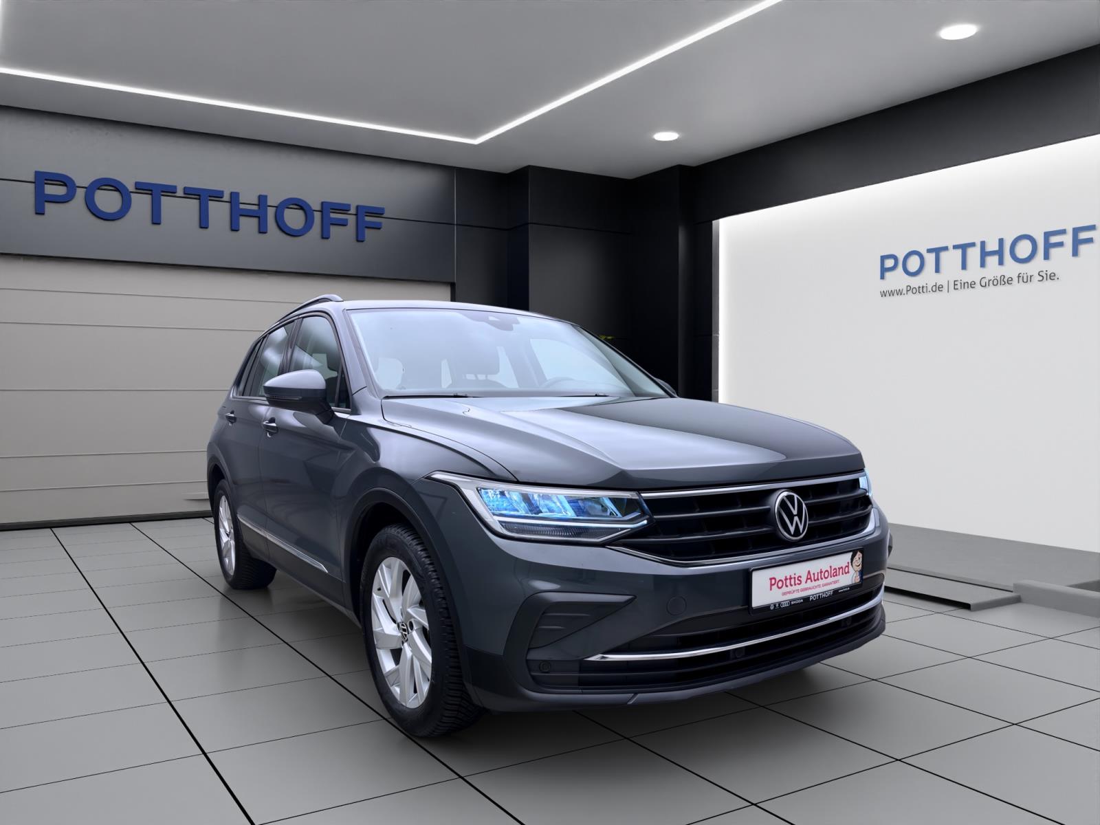 Volkswagen Tiguan 1.5 TSI LIFE AHK PDC NAVI ACC